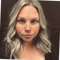 Amanda Bray