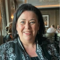 Lesley Ross