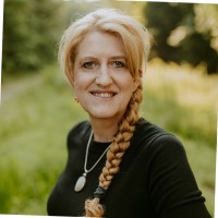 Susan Fletcher
