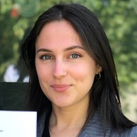 Vivian Manushi