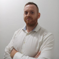 Simon English