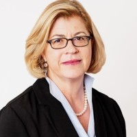 Dr. Elisabeth Dalucas Cmc