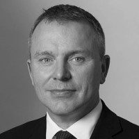 Richard Vernon