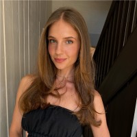 Julia Edwards