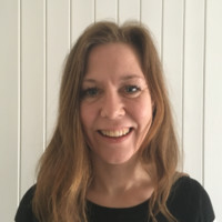 Elisabeth K. Larsen