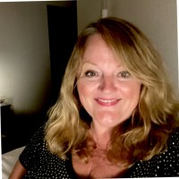 Kim Levin