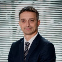Marcin Szmakfefer, Cfa