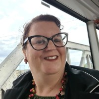 Cássia Lyra Egg Hahn