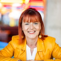 Yvonne Simon