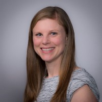 Dana Derosier, Pe