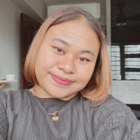 Nur Qamarina