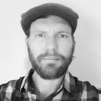 Dennis Osthushenrich