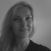 Laura F.