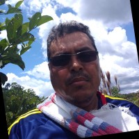 Luis Fernando Mora parada