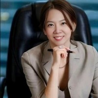 Yvonne Lee