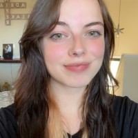Adrianna Earles