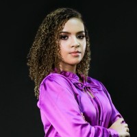 Bruna Alves