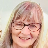 Julie Manes