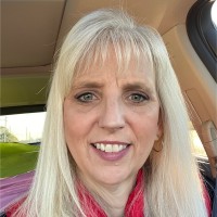 Lisa M Welch