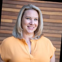 Jennifer Lindstrom