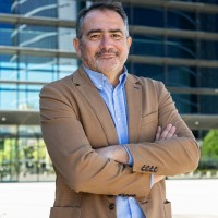 Alberto T.