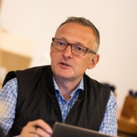 Andrew Wakely Mcsi Dip Pfs Efa