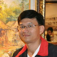 สมพล วรธนกุล