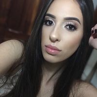 Letícia Avelar