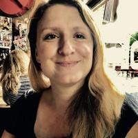 Cassandra Bron