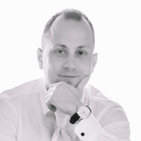 László Tamás PhD