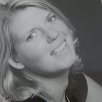 Sylvia Thuis
