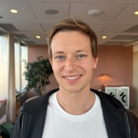 Tom Stringer