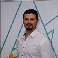 Yücel Çolak