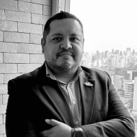 Víctor M. Pizano M.
