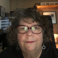 Lois Lee