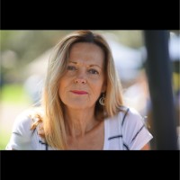 Lorraine Oswald