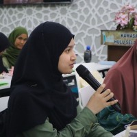 Putri Mardhiyah Ahmad