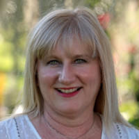 Donna Kiley, CRA