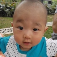 周佩荣