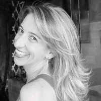 Fabiola V. Mugnol