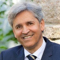 Wolfgang Simon