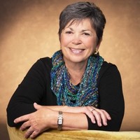 Claudia Gray