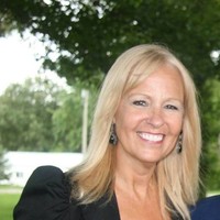 Luann Lowe