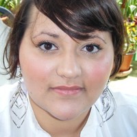 Victoria Rey Piuma