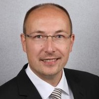 Dr. Andreas Czulucki
