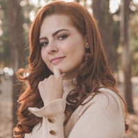 Caroline De Proença Costa