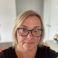 Nicola Cuthbert