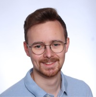 Lukas S.