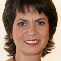 Lynette Van Wyk
