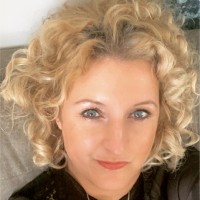 Monique Van Der Vlugt